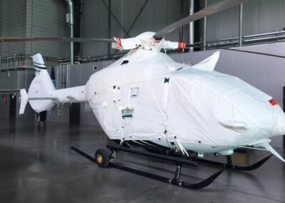 Helicopter with full cover set